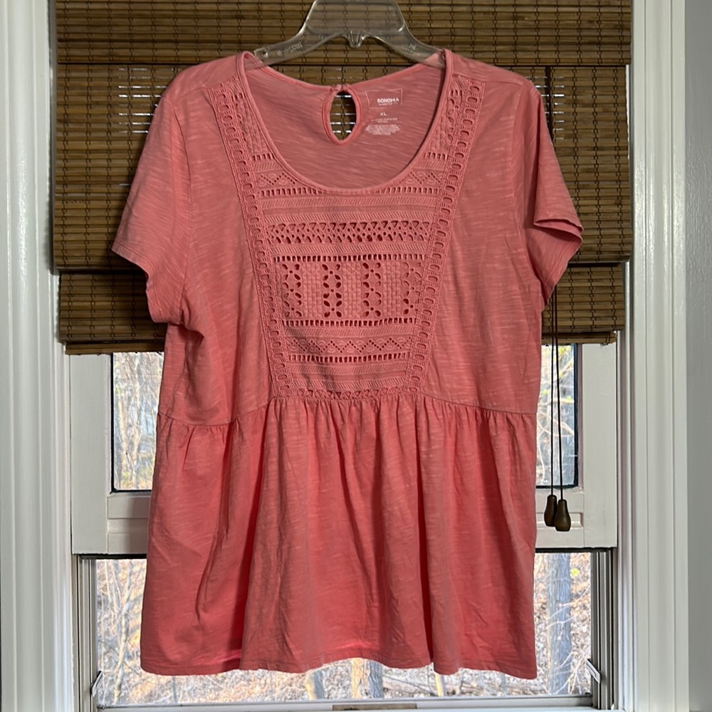 Pretty ladies coral top!
